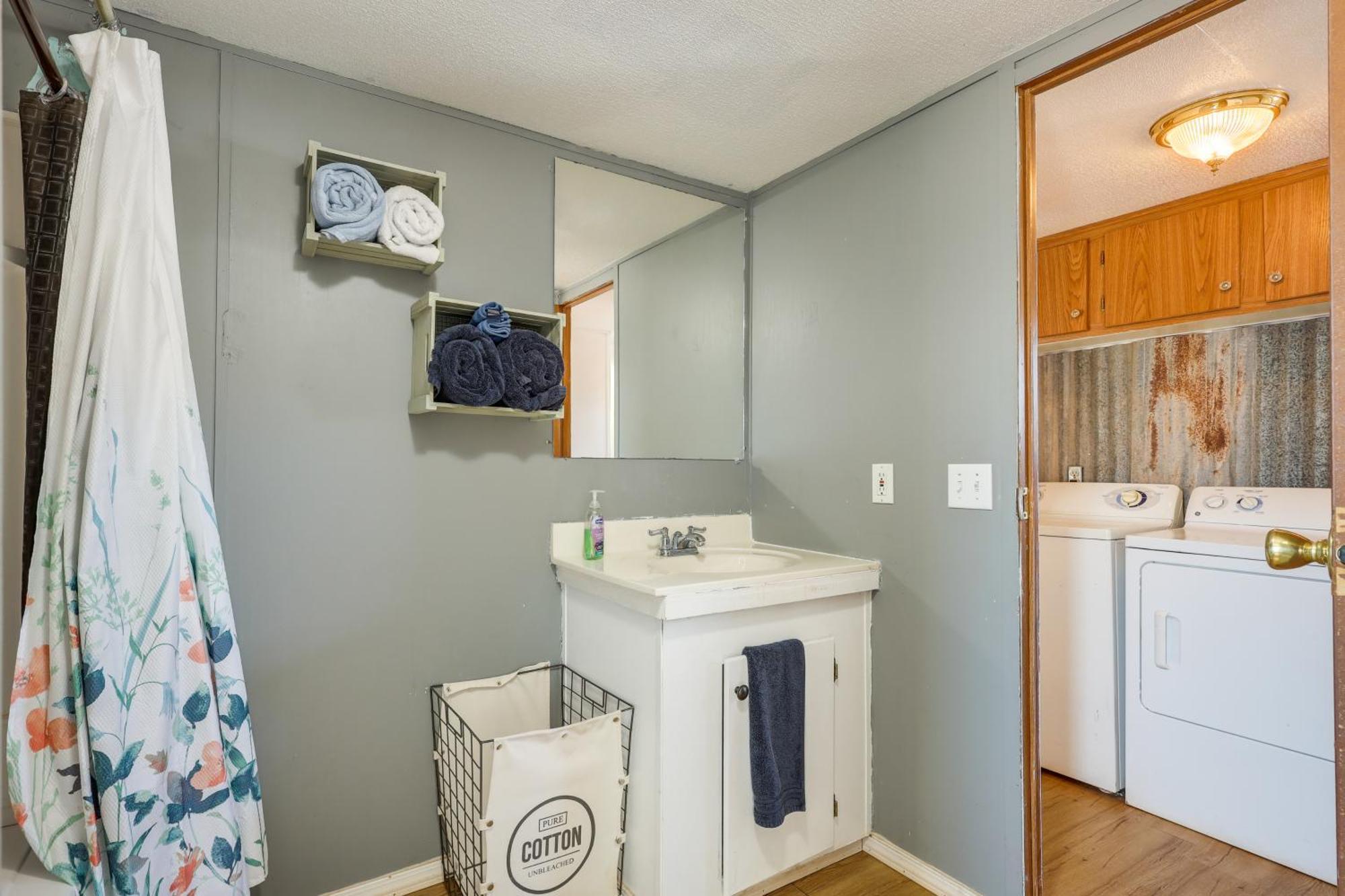 Charming Santa Rosa Home With Mountain Views And Porch 외부 사진