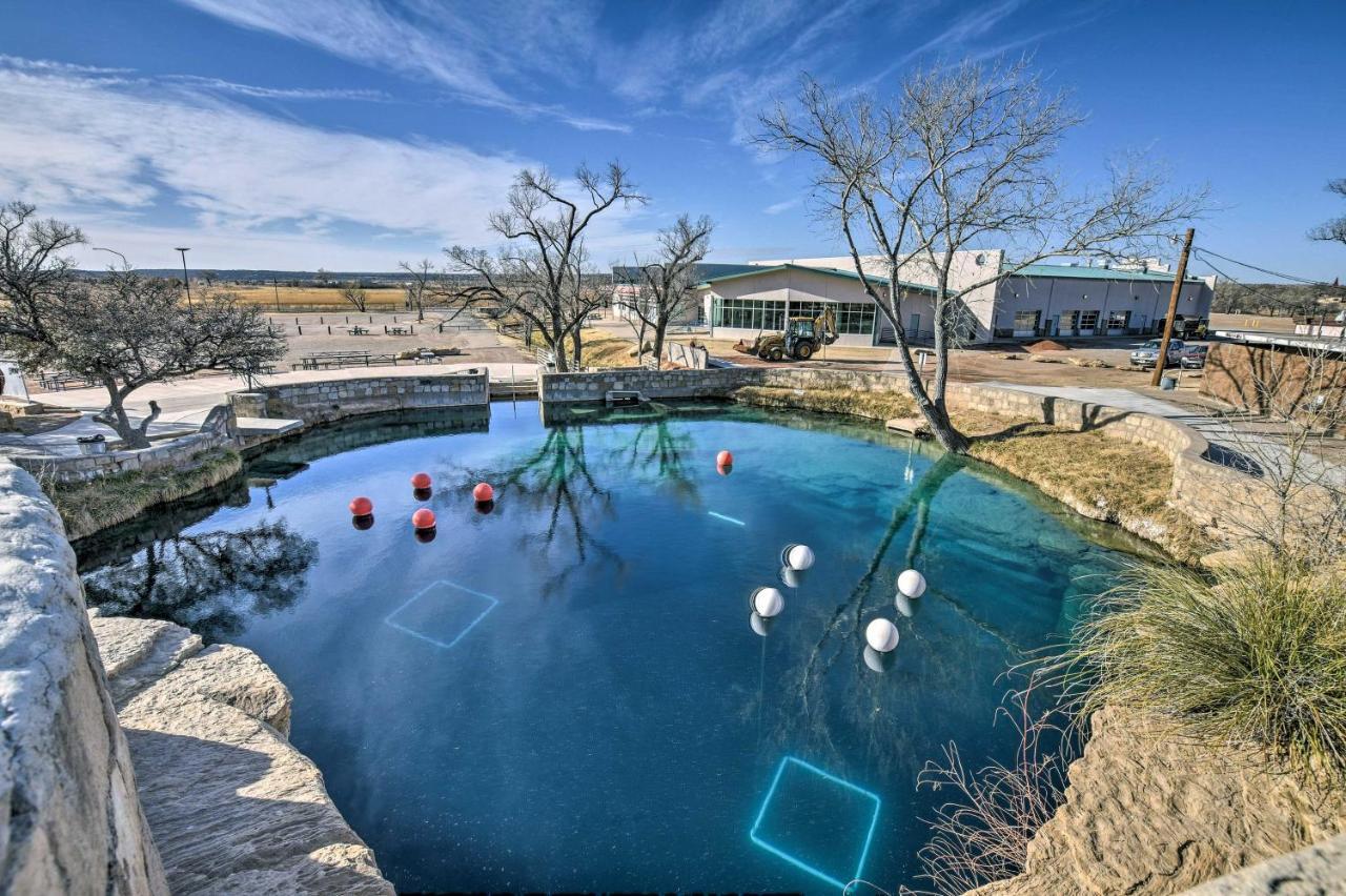 Charming Santa Rosa Home With Mountain Views And Porch 외부 사진